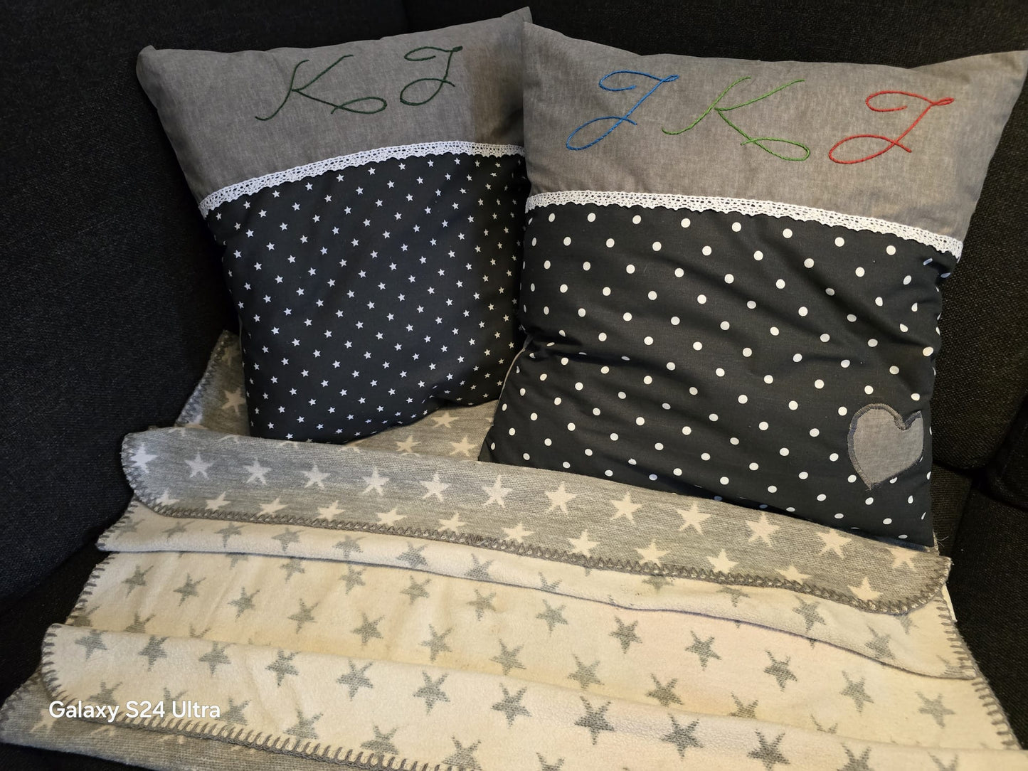 Personalisierter Kissenbezug 40x40 cm – handgemacht mit Namen & Applikation auf der Vorderseite